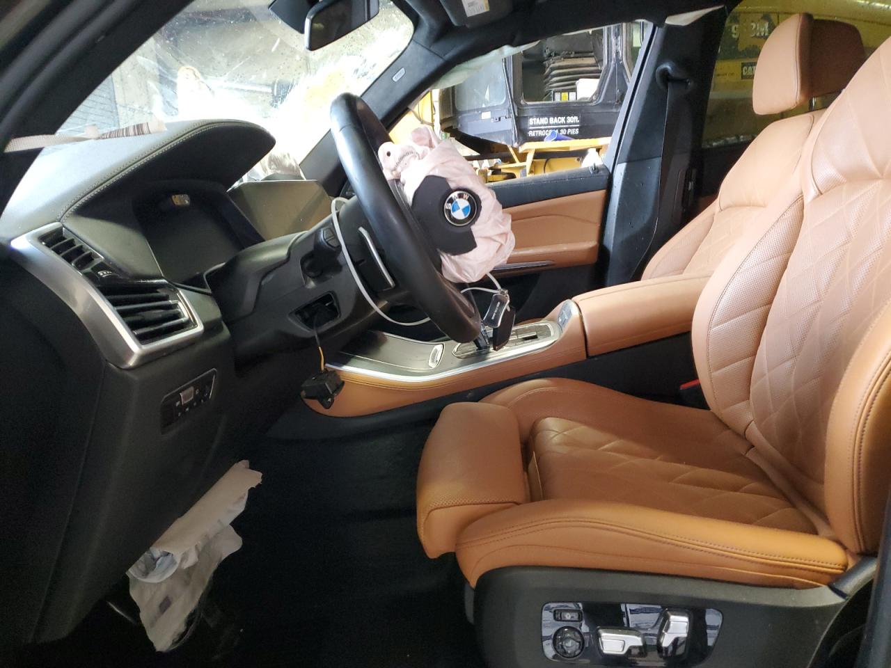 BMW X Series M50i Image 13