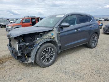  Salvage Hyundai TUCSON
