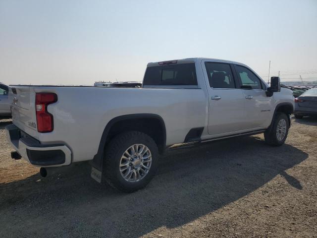 Chevrolet Silverado K3500 High Country Image 2