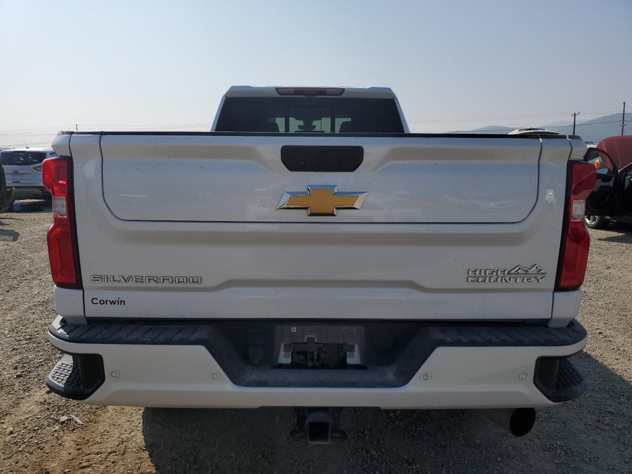 Chevrolet Silverado K3500 High Country Image 8