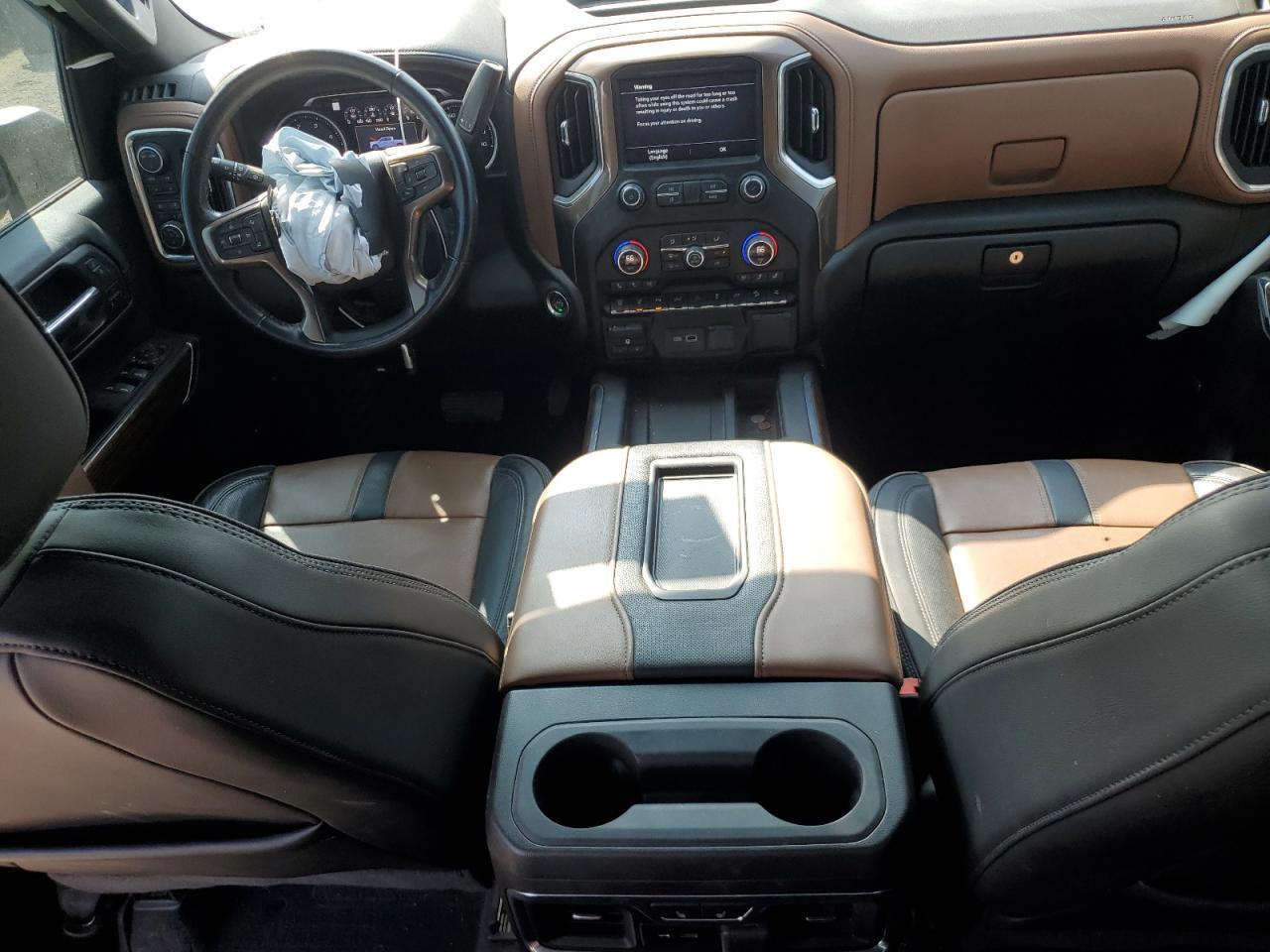 Chevrolet Silverado K3500 High Country Image 4