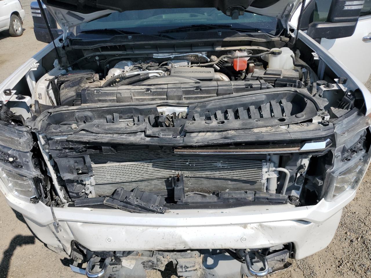 Chevrolet Silverado K3500 High Country Image 10