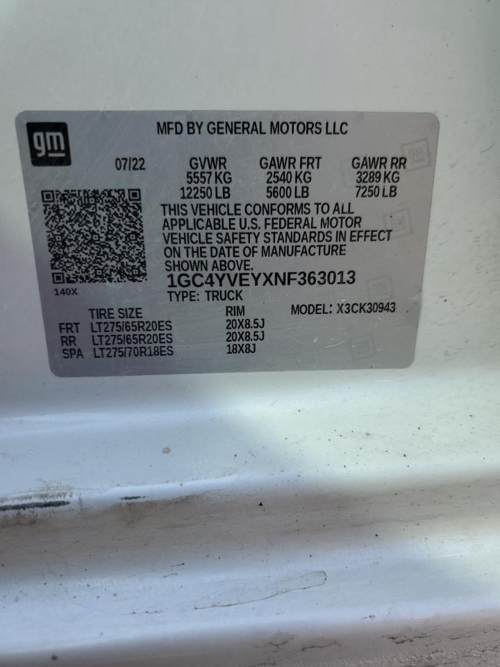 Chevrolet Silverado K3500 High Country Image 3