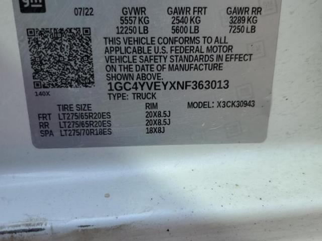 Chevrolet Silverado K3500 High Country Image 3