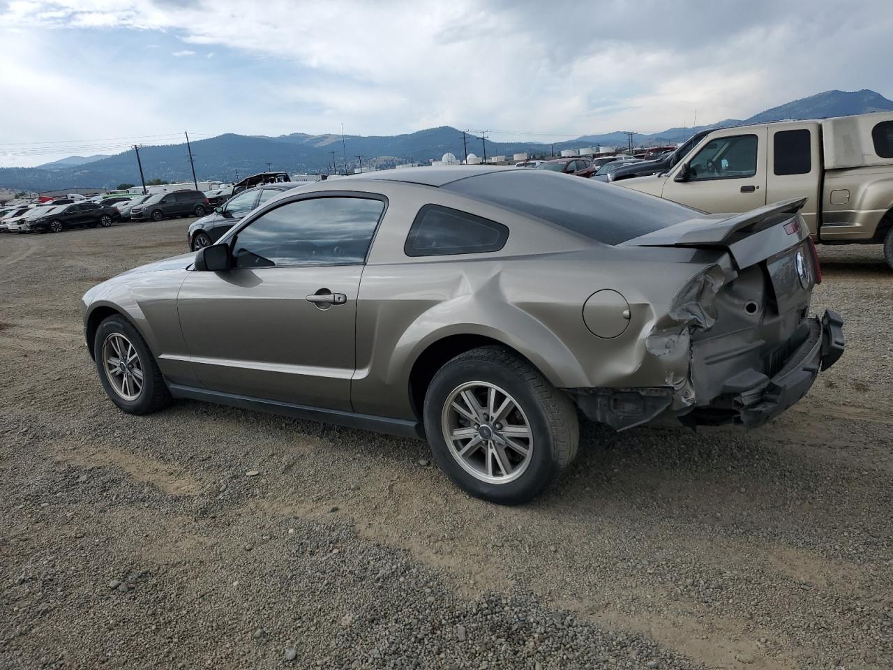Ford Mustang Image 2