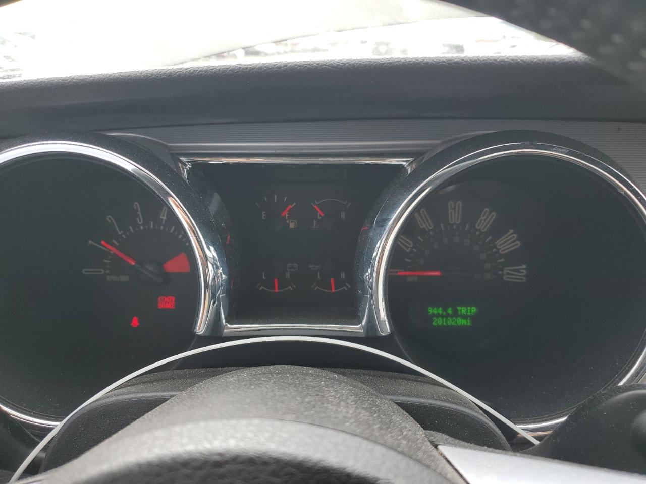 Ford Mustang Image 11