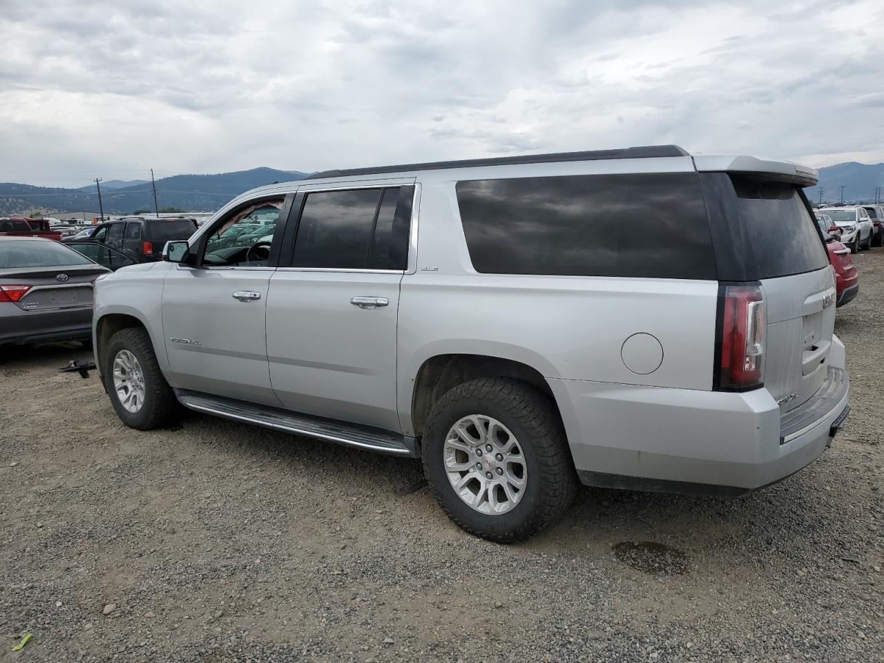 GMC Yukon K1500 Sle Image 13