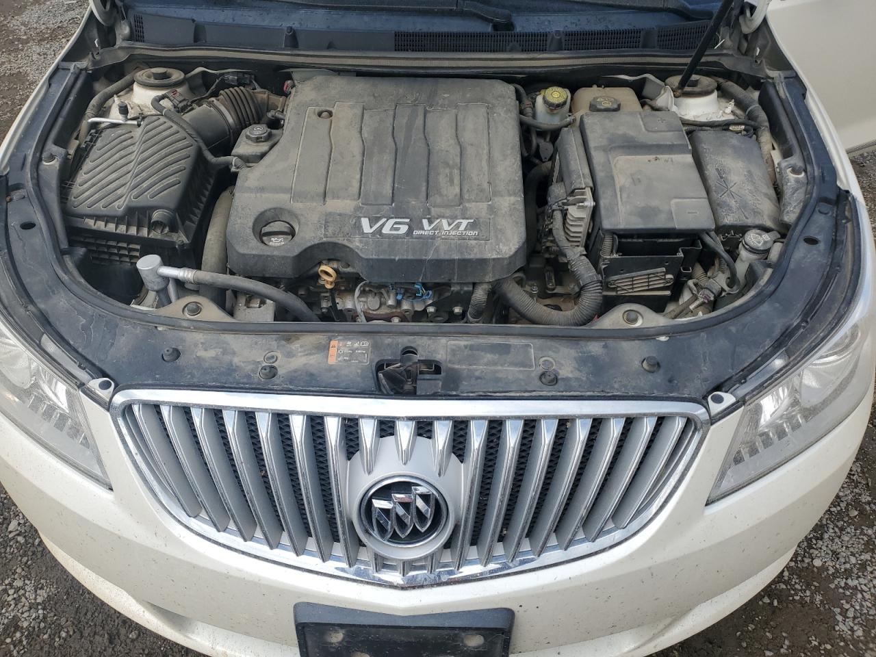 Buick LaCrosse Premium Image 8