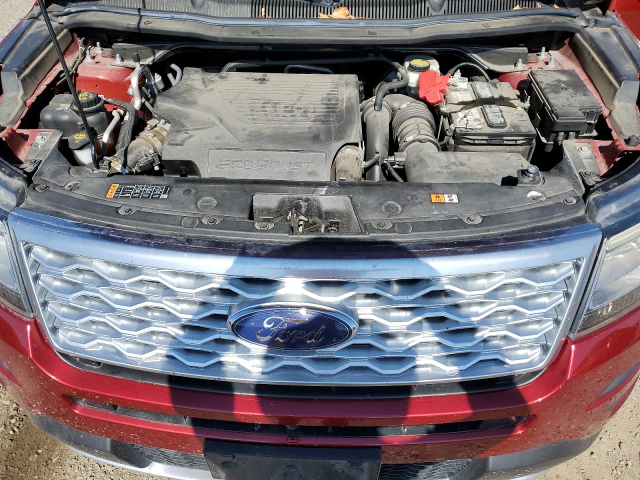 Ford Explorer Platinum Image 4