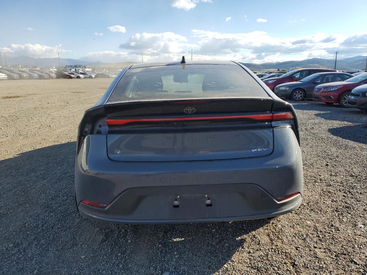 Toyota Prius Le Image 2