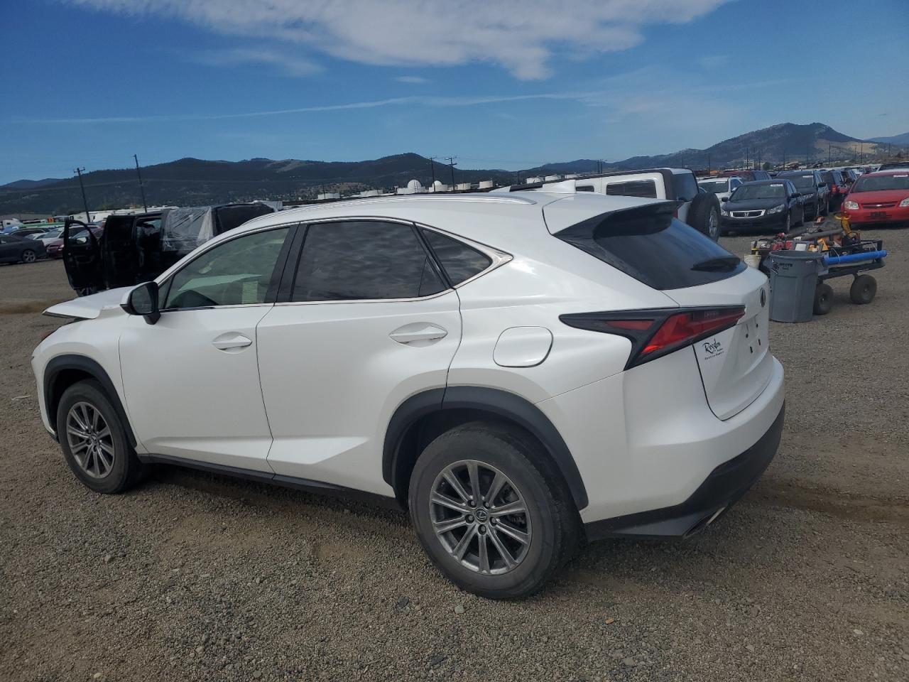 Lexus NX 300 Base Image 3