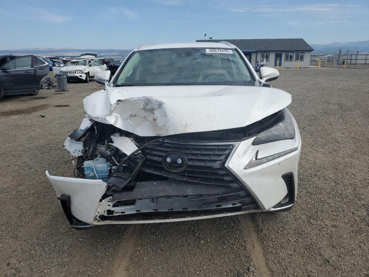 Lexus NX 300 Base Image 12