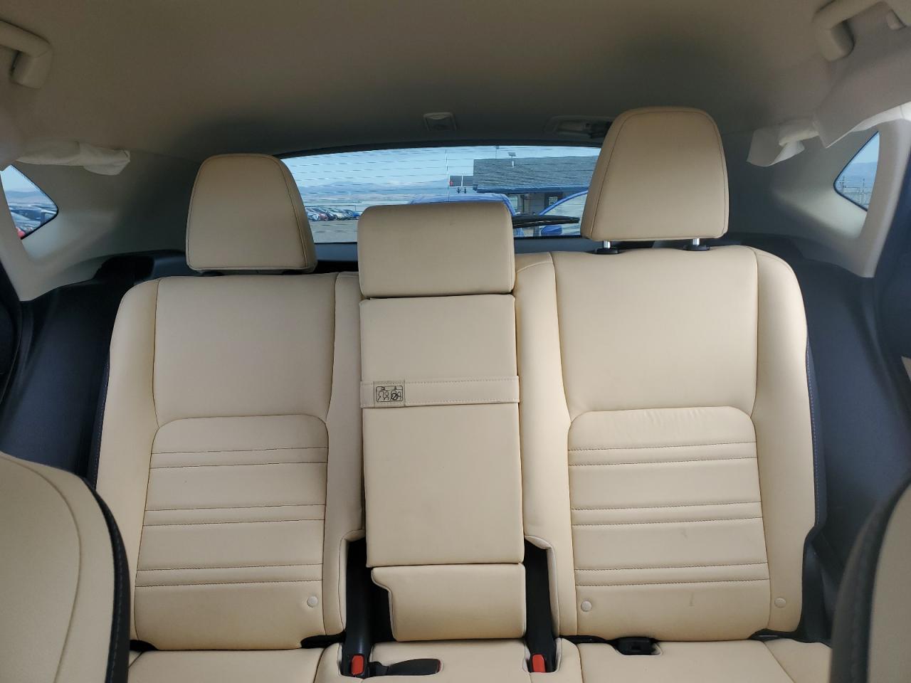 Lexus NX 300 Base Image 9