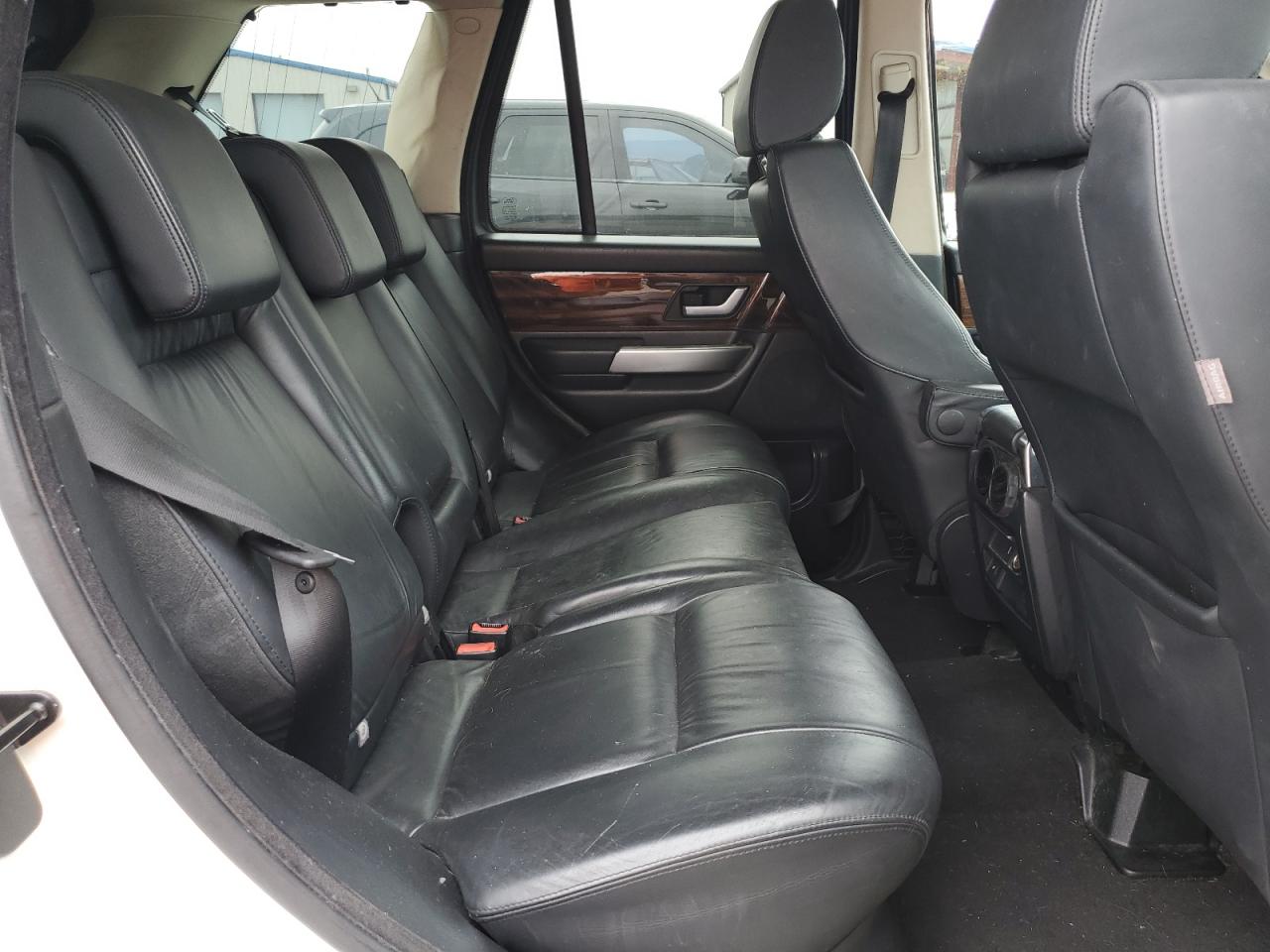 Land Rover Range Rover Supercharged Image 8