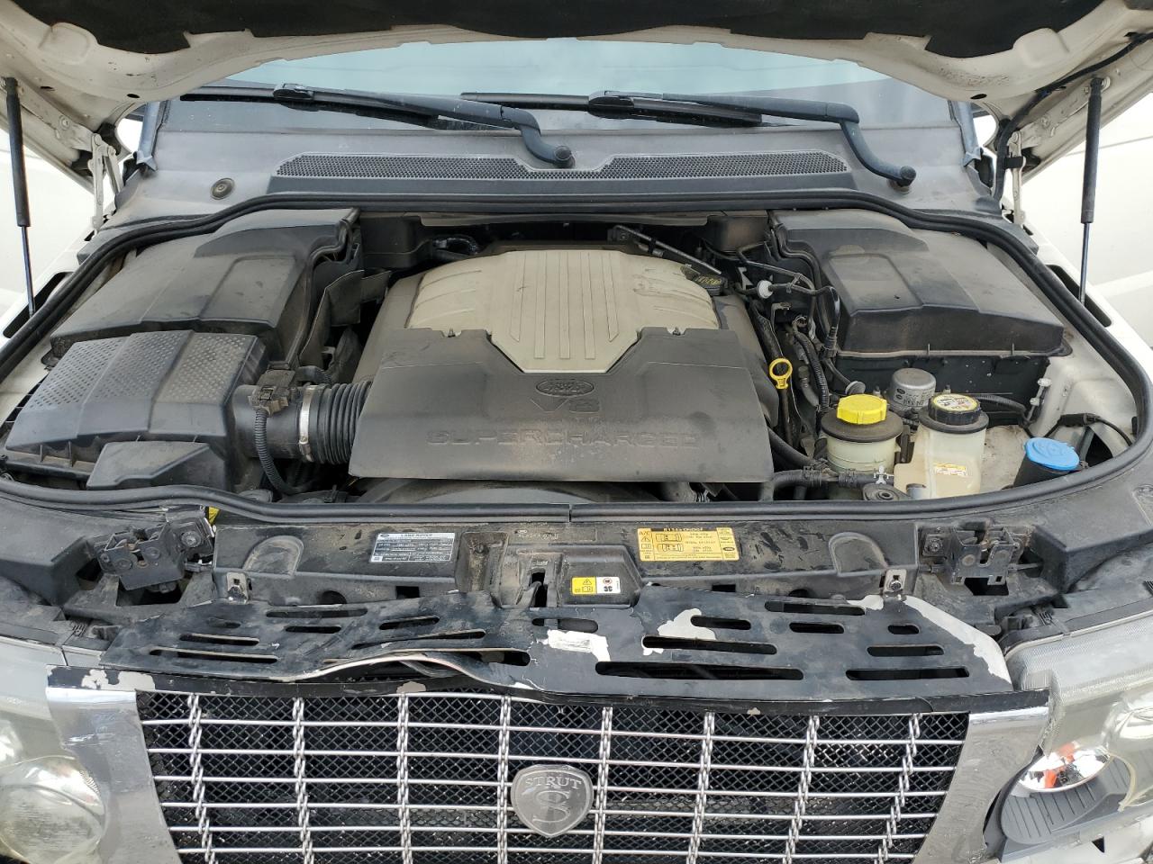 Land Rover Range Rover Supercharged Image 12
