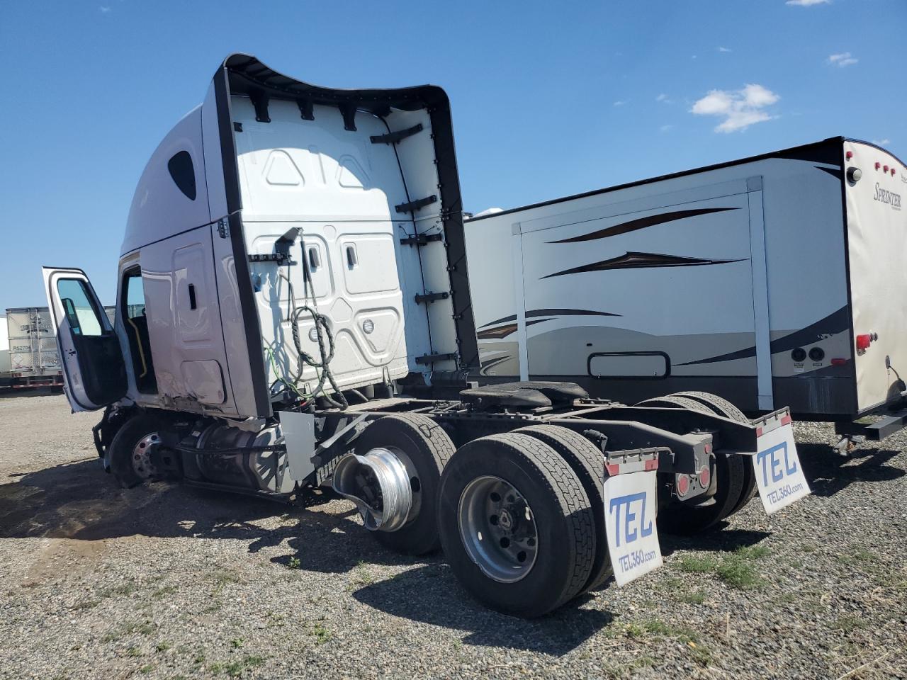 Freightliner Cascadia 1 Image 3