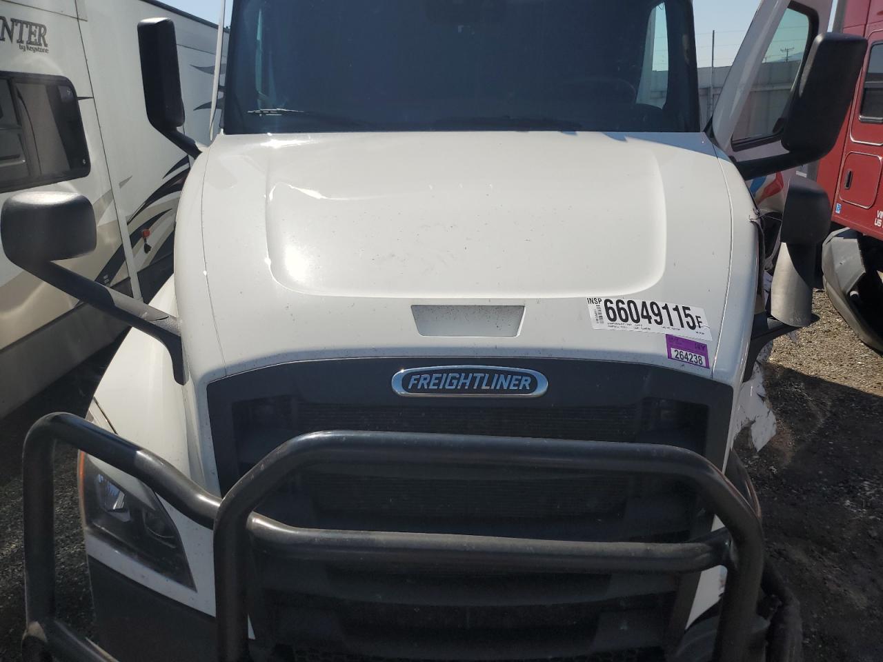 Freightliner Cascadia 1 Image 4