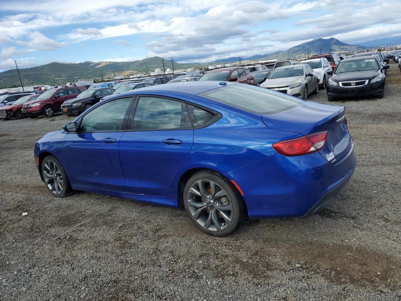 Chrysler 200 S Image 3