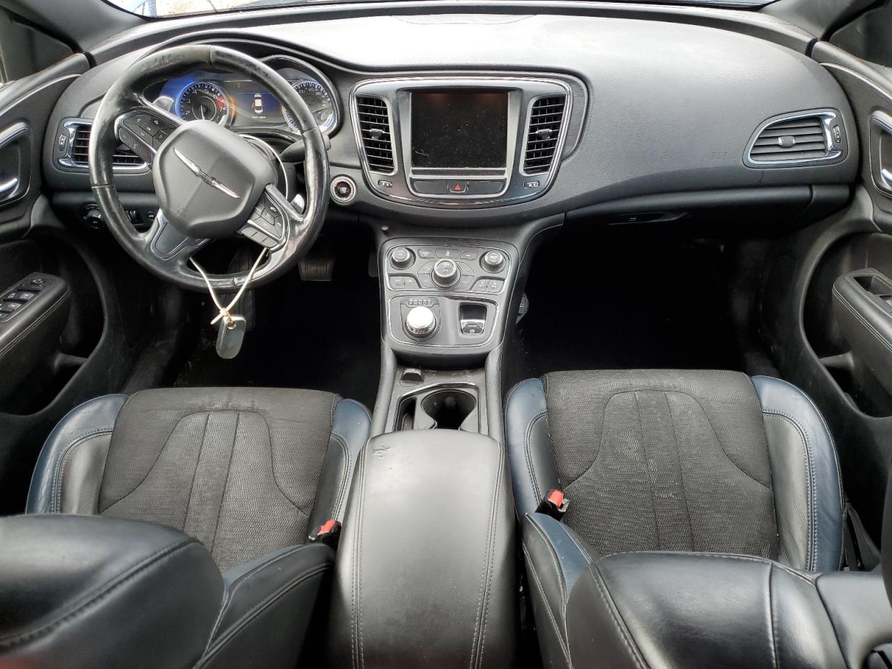 Chrysler 200 S Image 10