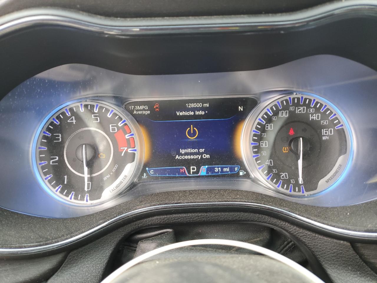 Chrysler 200 S Image 5