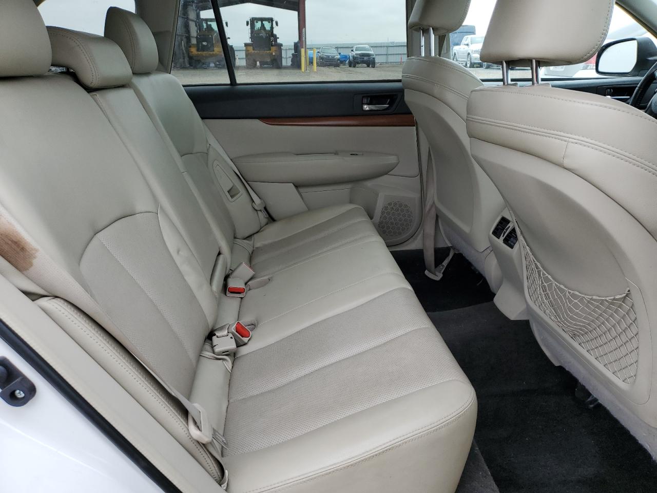 Subaru Outback 2.5i Limited Image 5