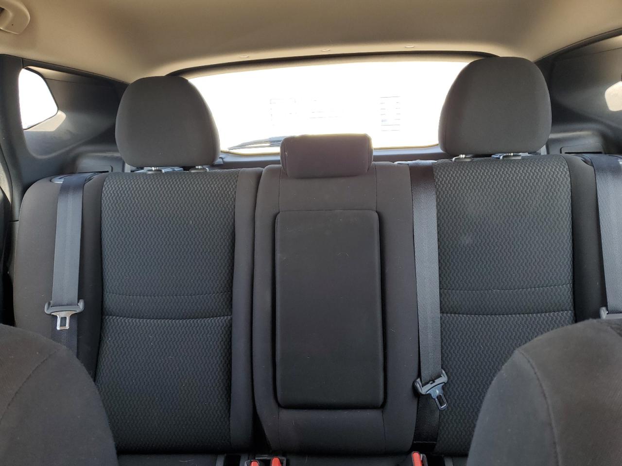 Nissan Rogue S Image 2