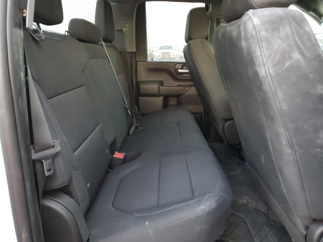 Chevrolet Silverado K2500 Heavy Duty Image 4