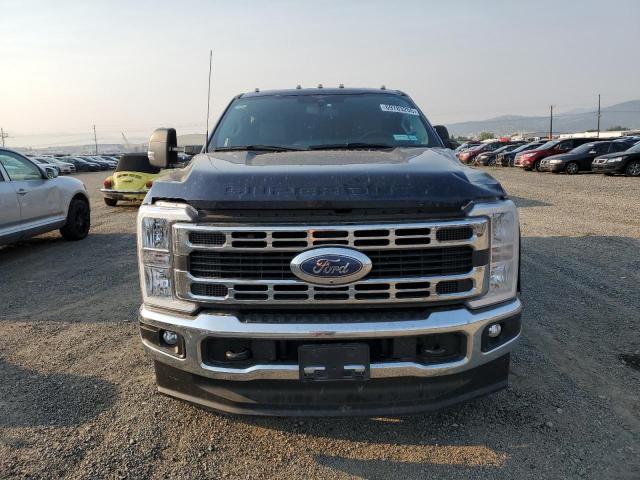 Ford F-350 Super Duty Image 9