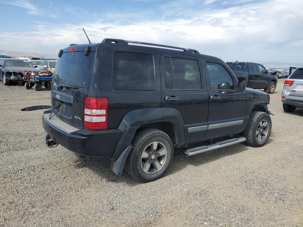Jeep Liberty Sport Image 2