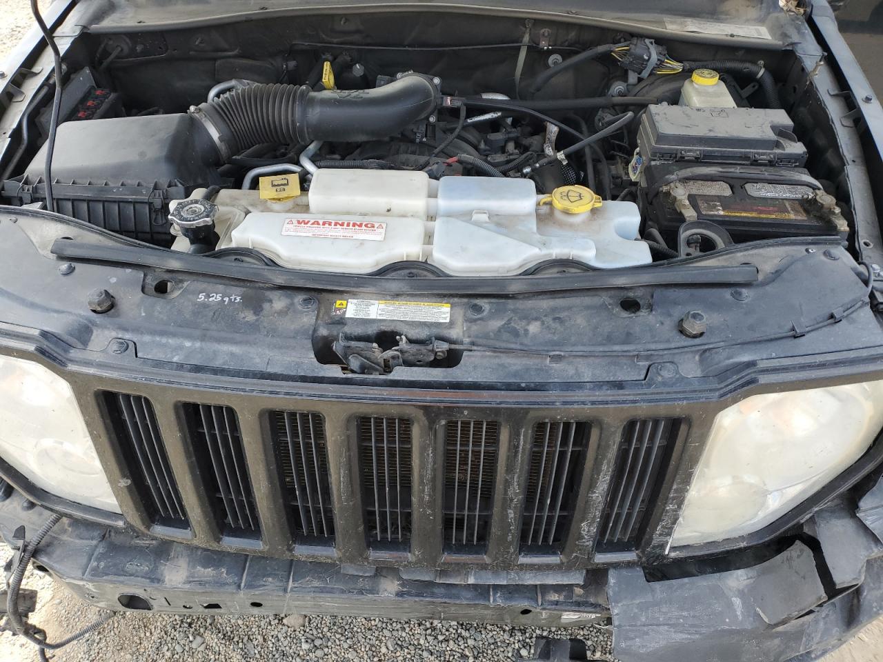 Jeep Liberty Sport Image 14