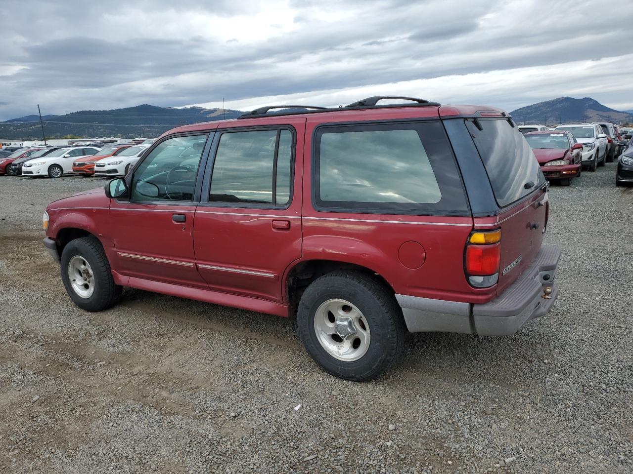 Ford Explorer Image 2