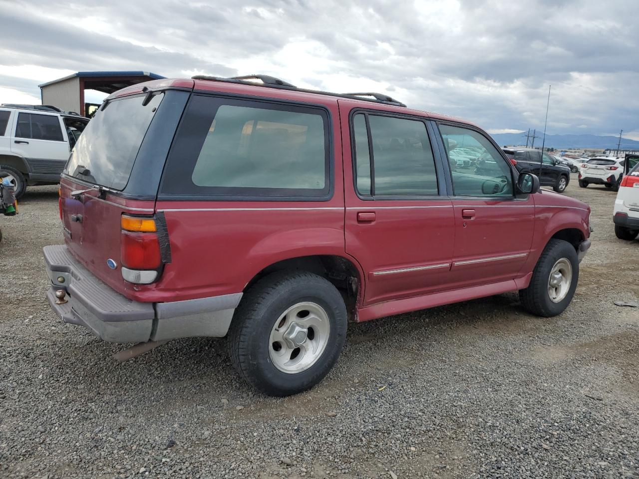 Ford Explorer Image 4
