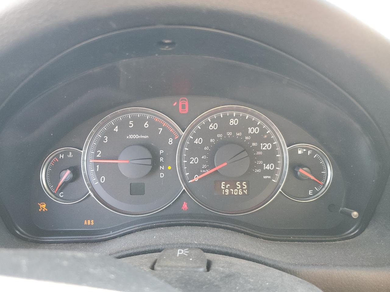 Subaru Outback 2.5i Limited Image 10