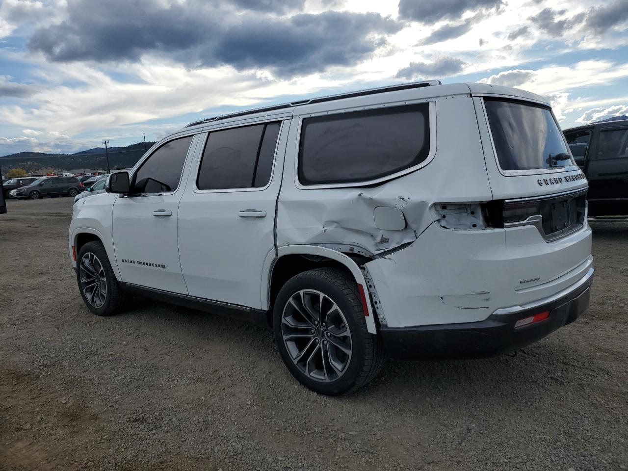 Jeep Grand Wagoneer Series Iii Image 2