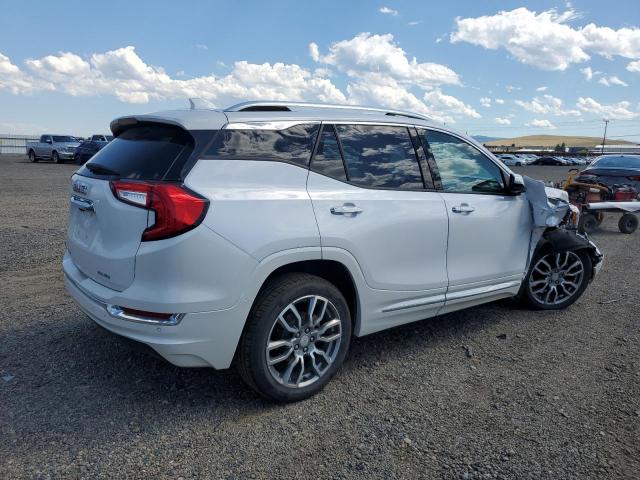 GMC Terrain Denali Image 14