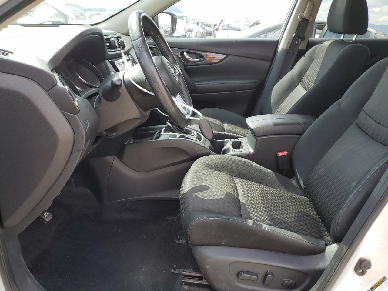 Nissan Rogue S Image 8