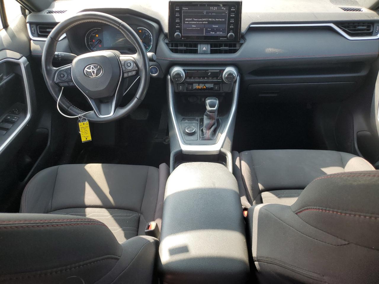 Toyota RAV4 Se Image 8