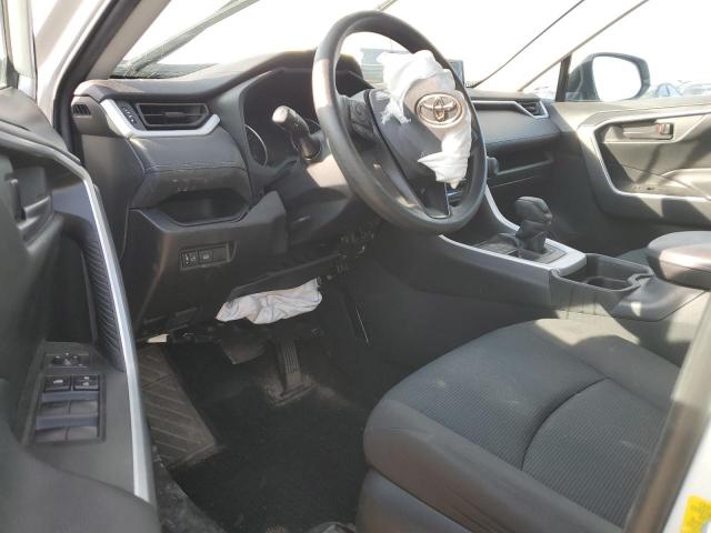 Toyota RAV4 Le Image 7