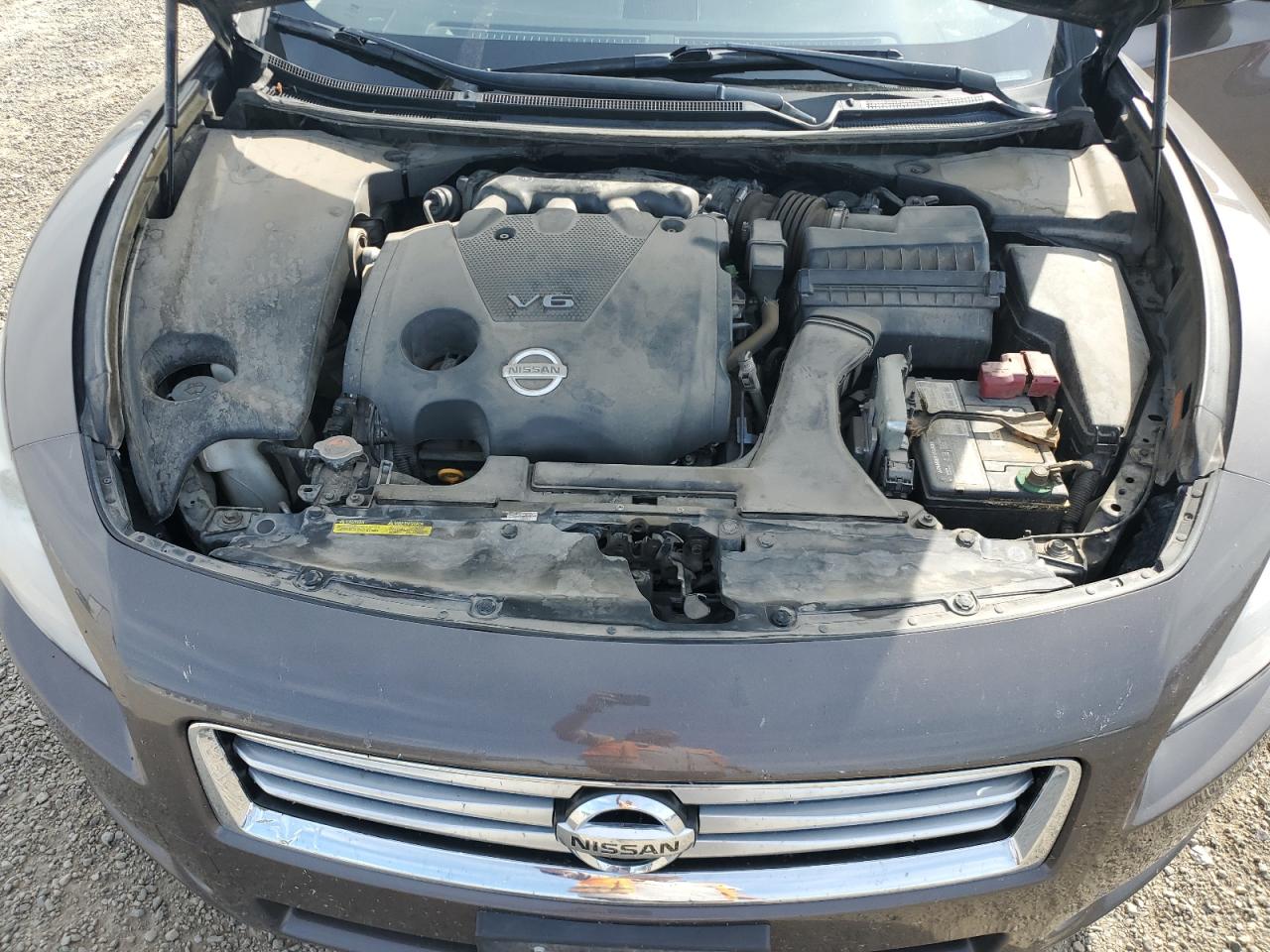 Nissan Maxima S Image 11