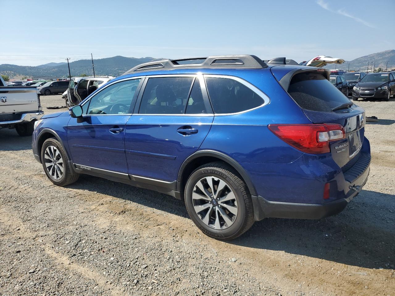 Subaru Outback 2.5i Limited Image 2