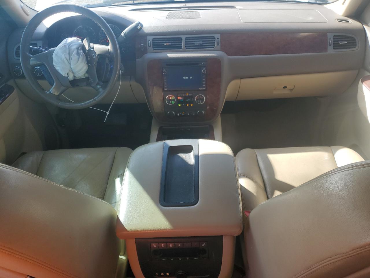 Chevrolet Suburban K1500 Ltz Image 5