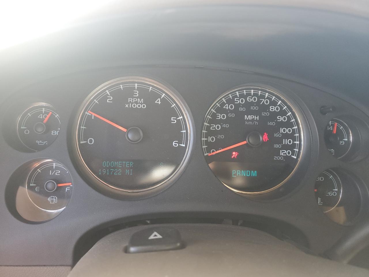 Chevrolet Suburban K1500 Ltz Image 3