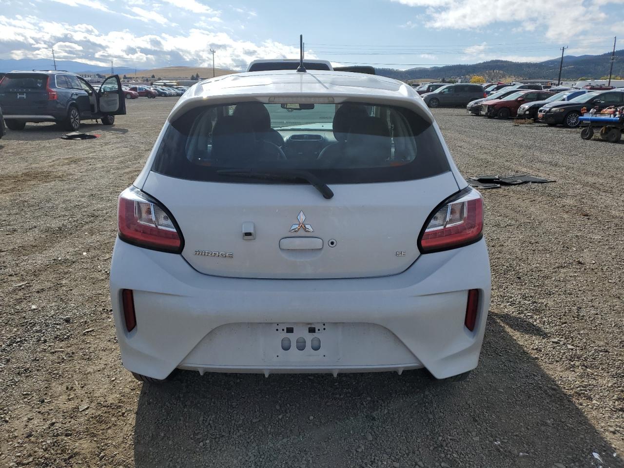 Mitsubishi Mirage Se Image 9