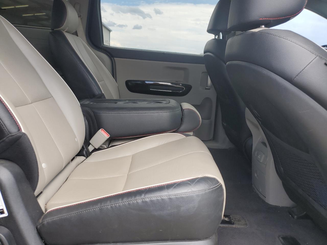 Kia Sedona Ex Image 7