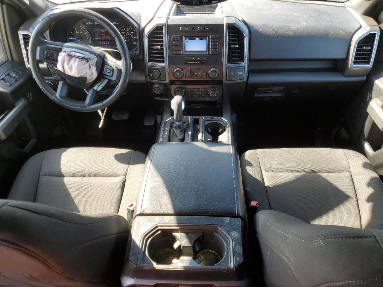 Ford F-150 Supercrew Image 9