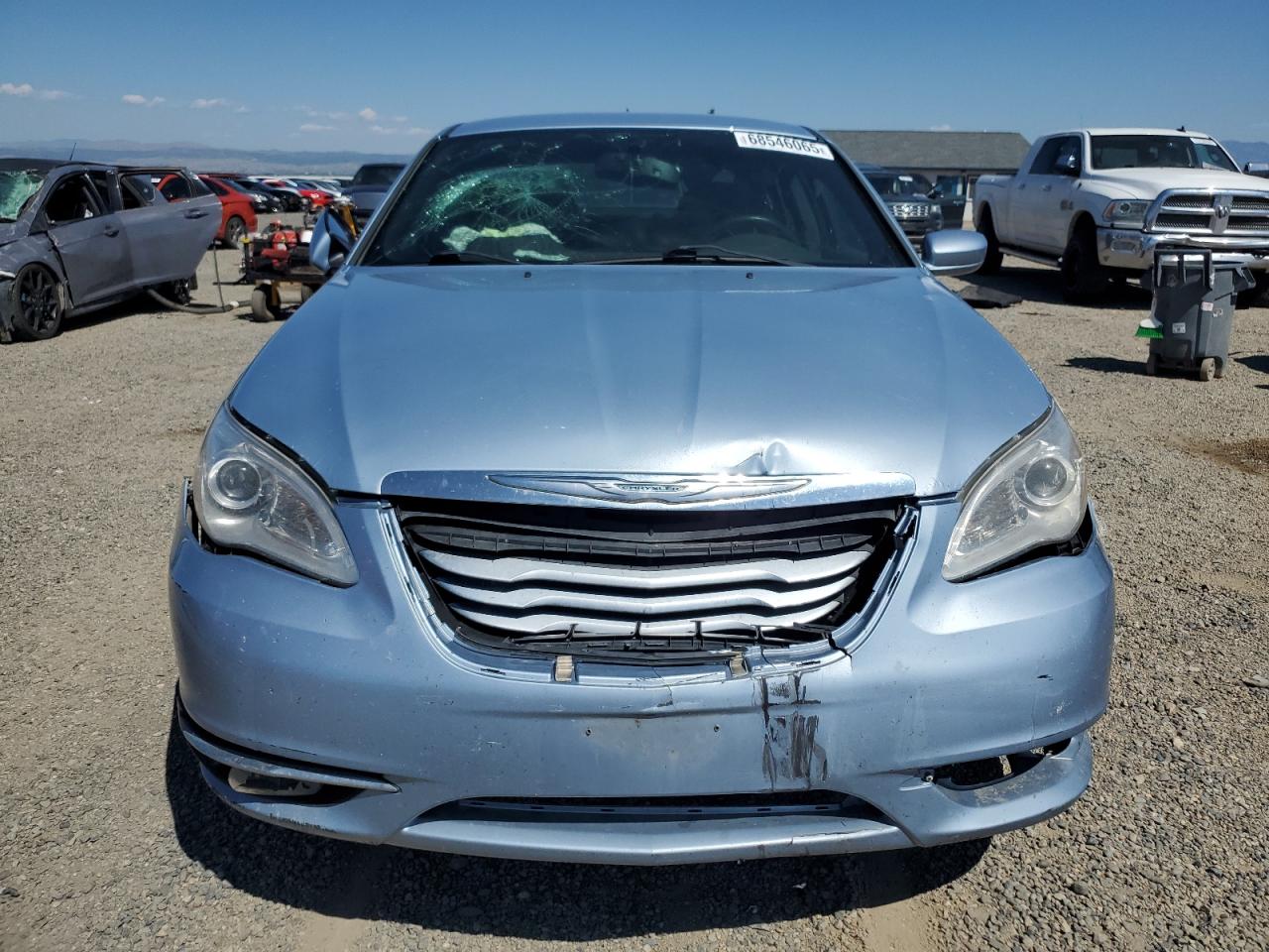 Chrysler 200 Touring Image 12