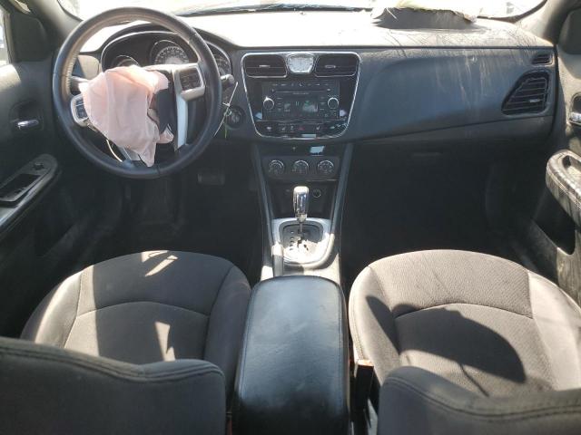 Chrysler 200 Touring Image 3