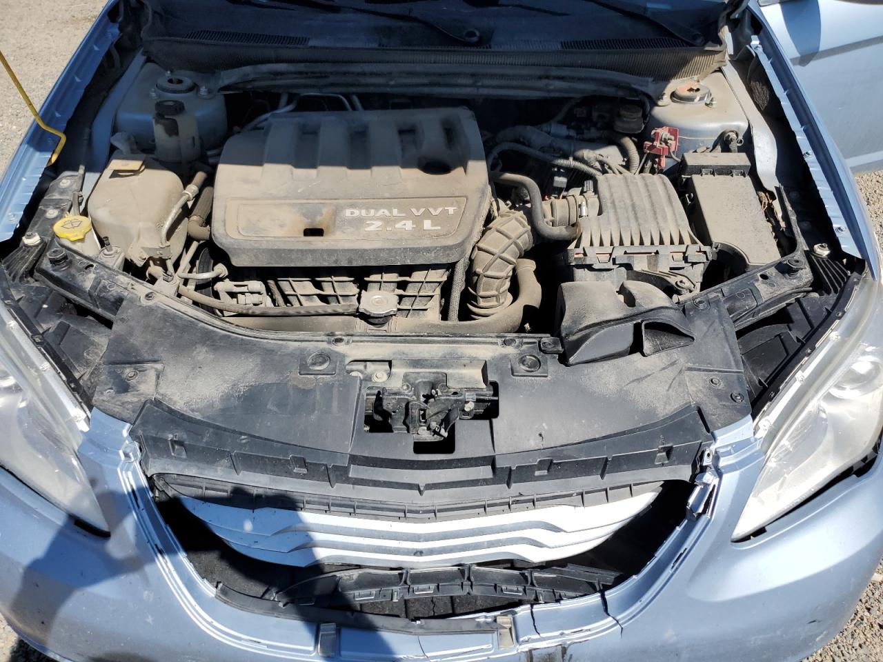 Chrysler 200 Touring Image 11