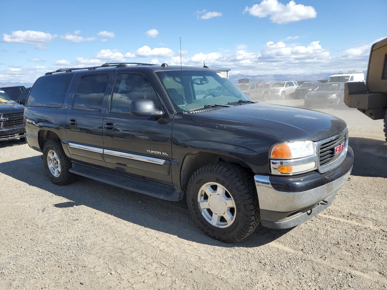GMC Yukon K1500 Image 8