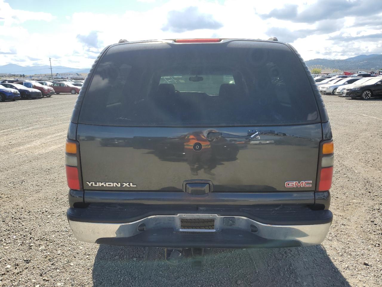 GMC Yukon K1500 Image 6